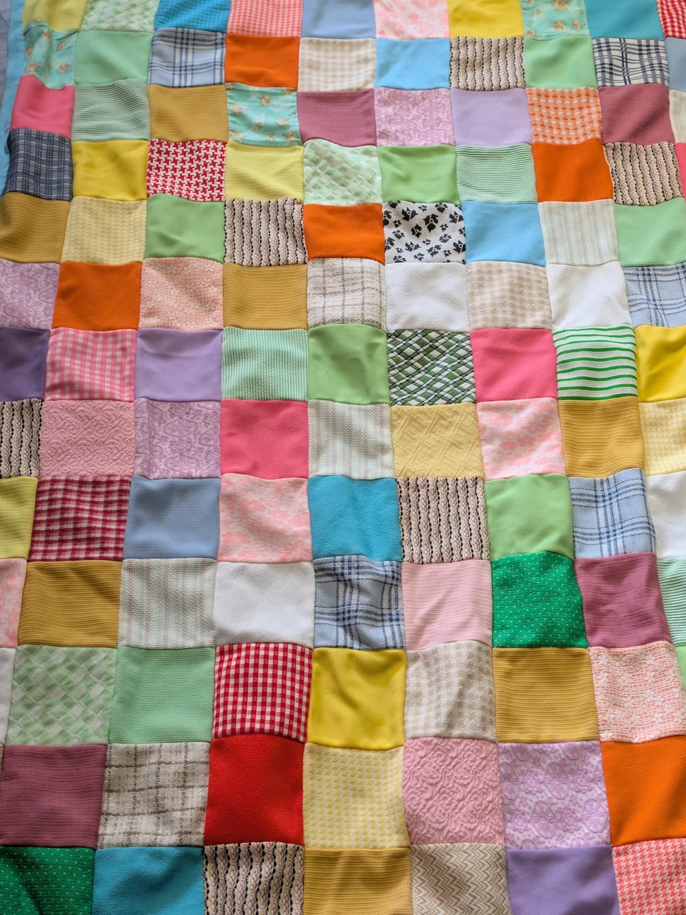 Vibrant Vintage Handmade Patchwork Tied Quilt Lap Throw Crib Blanket 4'x3'